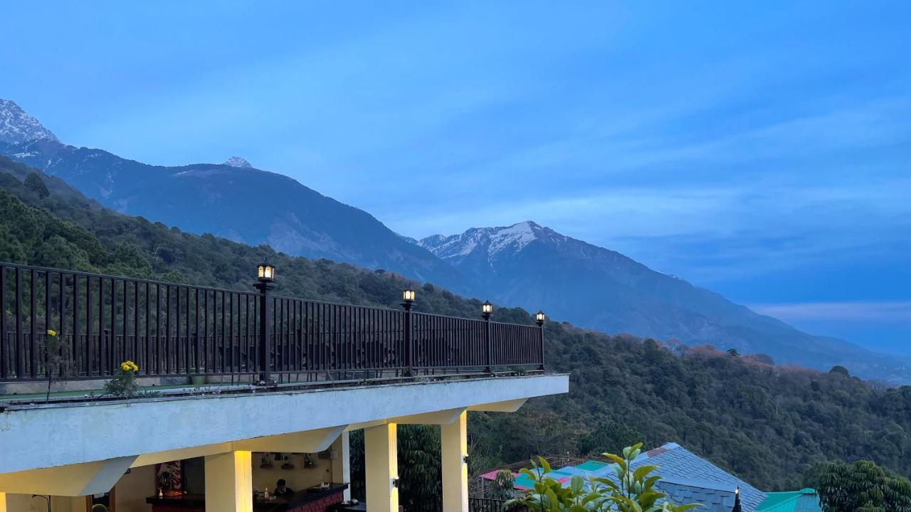 Regenta Resort Exotica Dharamshala On Hilltop ภายนอก รูปภาพ