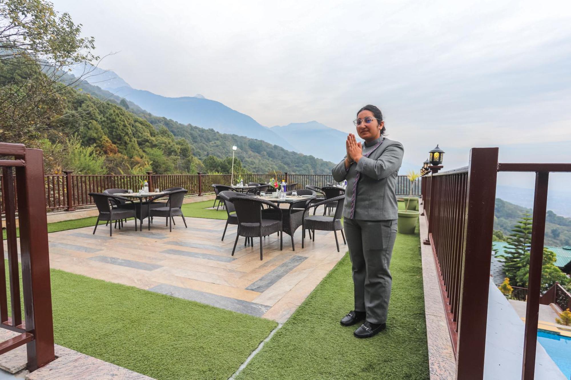 Regenta Resort Exotica Dharamshala On Hilltop ภายนอก รูปภาพ